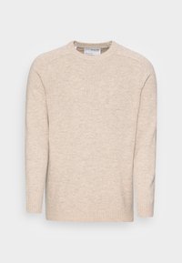 Ljusbeige stickad tröja med rundad hals, långa ärmar, ribbade mudd och nederkant, med en strukturerad yta och plana sömmar.