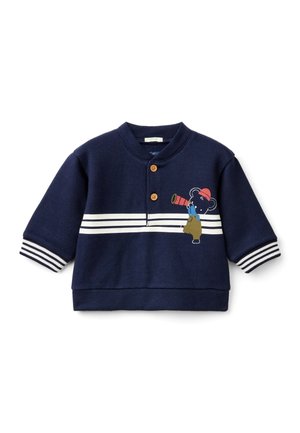 Sweat-shirt bleu marine avec trois boutons, rayures blanches sur les manches, et une illustration d'un ours tenant un télescope. Texture douce.