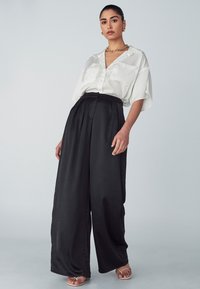 WILLA NAT - Püksid - black