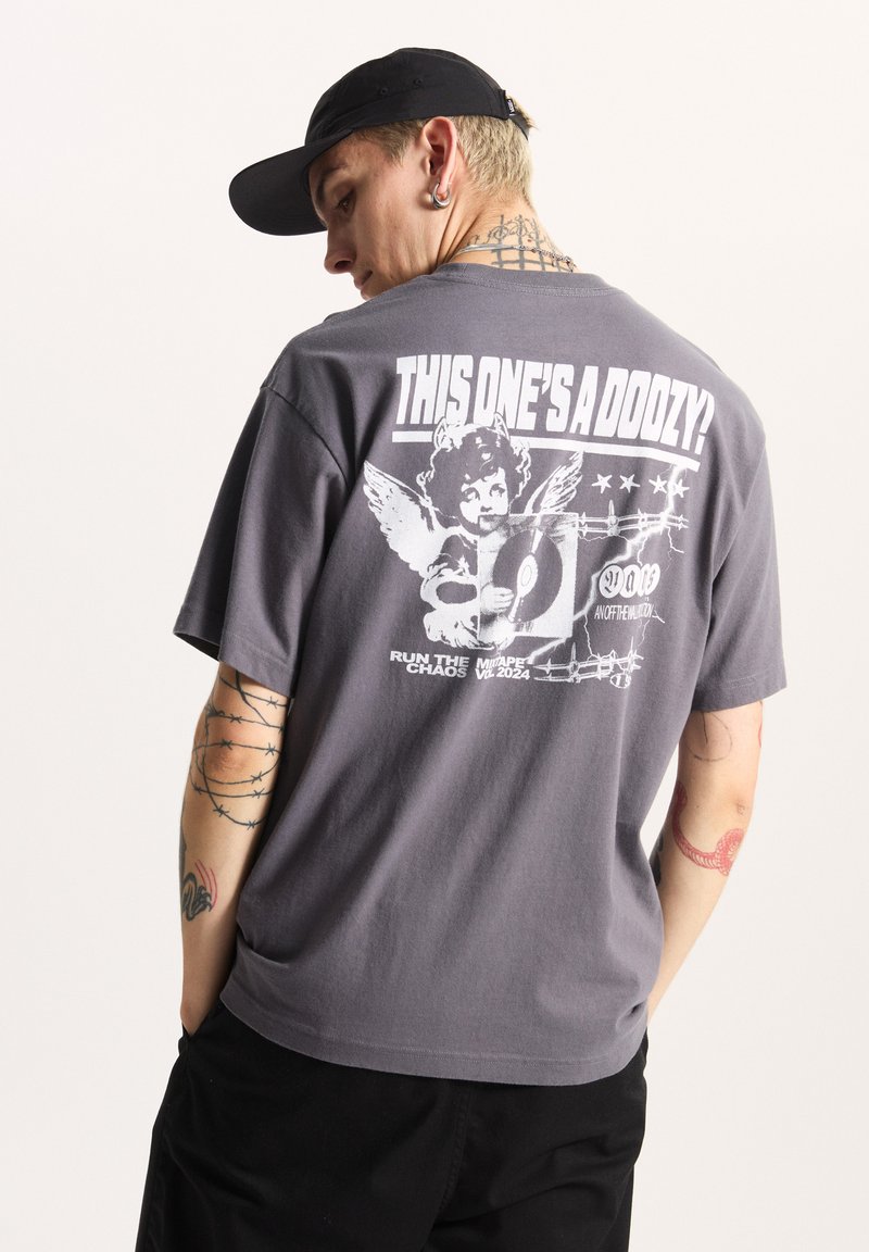 Vans EARTHBOUND LOOSE FIT - T-Shirt print - black