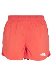 Röda sportshorts i ett atletiskt snitt med elastisk midja, med sidofickor och en liten vit logotyp. Tillverkade av lättviktsmaterial.