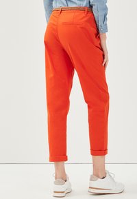 Cache Cache Chino - orange