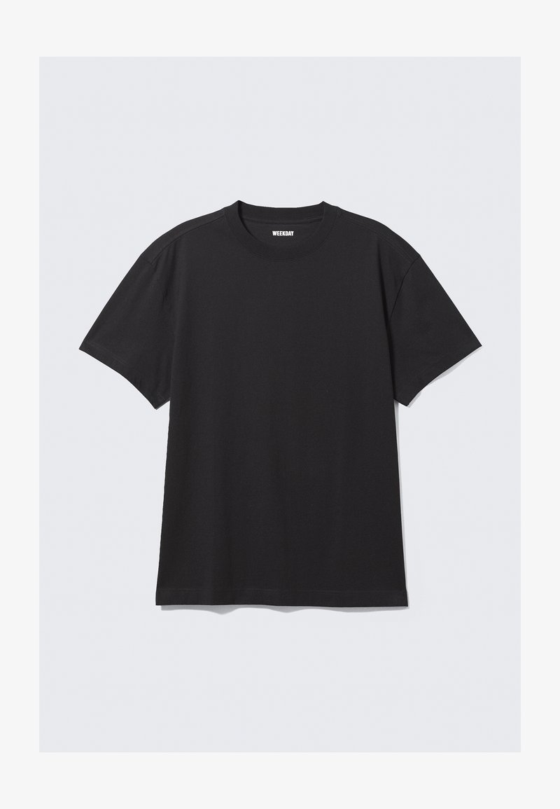 Μαύρο κοντομάνικο μπλουζάκι φτιαγμένο από βαμβάκι. Διαθέτει στρογγυλή λαιμόκοψη και άνετη εφαρμογή. Απλός σχεδιασμός χωρίς ορατά μοτίβα ή διακοσμητικά.