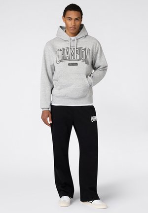 - Spodnie treningowe