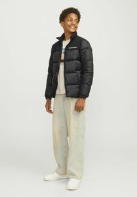 Jack & Jones Junior PUFFER - Regnjacka - schwarz