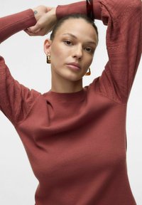 Vero Moda VMHOLLYPOINTELLE - Trui - marsala