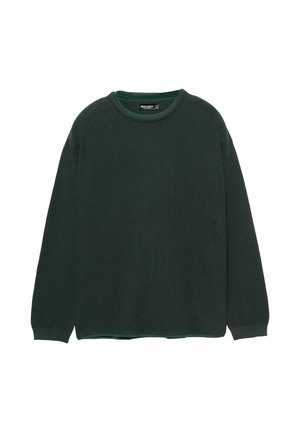 Mørkegrøn ribstrikket sweater med rund halsudskæring og lange ærmer; har tekstureret stof og en let oversized pasform.