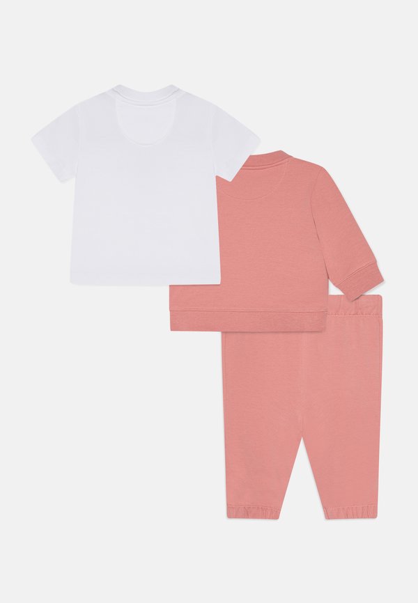 MONOGRAM STARTER GIFTPACK UNISEX SET - Trousers - brandied apricot4