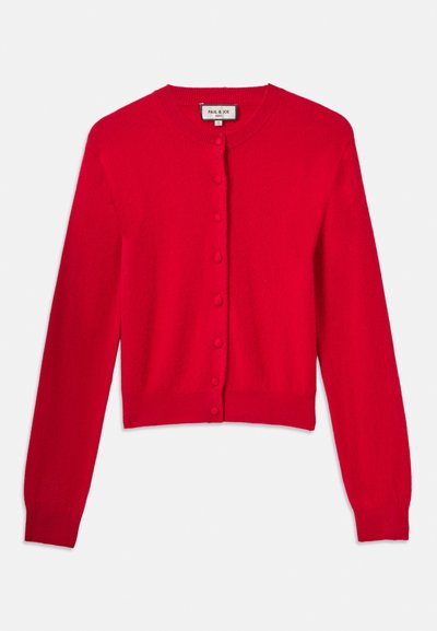 Cardigan roșu din material moale, cu guler rotund, mâneci lungi și închidere cu nasturi pe față, având o țesătură texturată.
