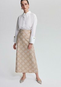 Touché Privé Fustă maxi - beige