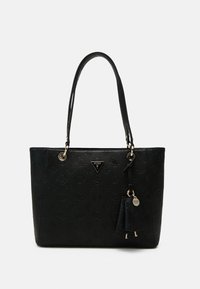 Borsa a tracolla nera realizzata in materiale texturizzato con un motivo in rilievo. Presenta manici doppi, un ciondolo e un logo triangolare in argento.