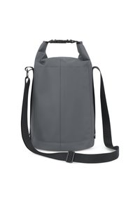 Grå vattentät väska med rullöppning, avtagbar svart rem och ett robust handtag. Slät yta och minimalistisk design.