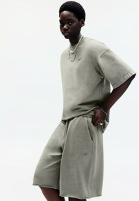 PULL&BEAR SHORT SLEEVE - T-shirts basic - khaki