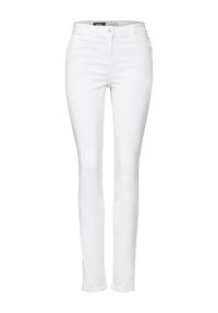 Jeans blancos de corte ajustado, hechos de tela de mezclilla, con cierre de botón, diseño de cinco bolsillos y sutiles detalles de costura.