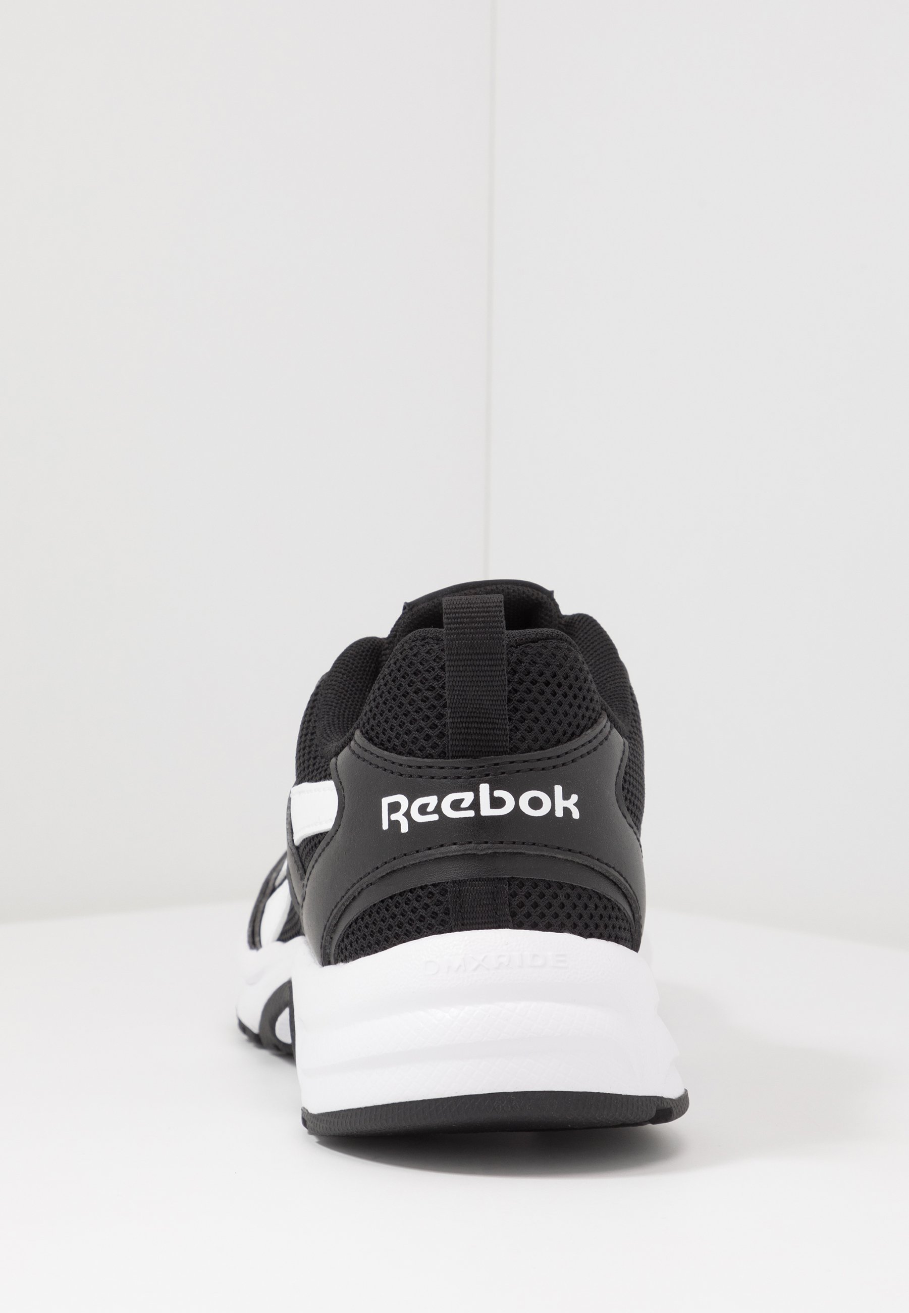 Reebok PHEEHAN - Nøytrale løpesko - black/white Reebok PHEEHAN - Nøytrale løpesko - black/white