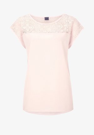 Lichtroze blouse met korte mouwen, kant inzetten bij het yoke en een ronde halslijn, losse pasvorm en licht gebogen zoom.