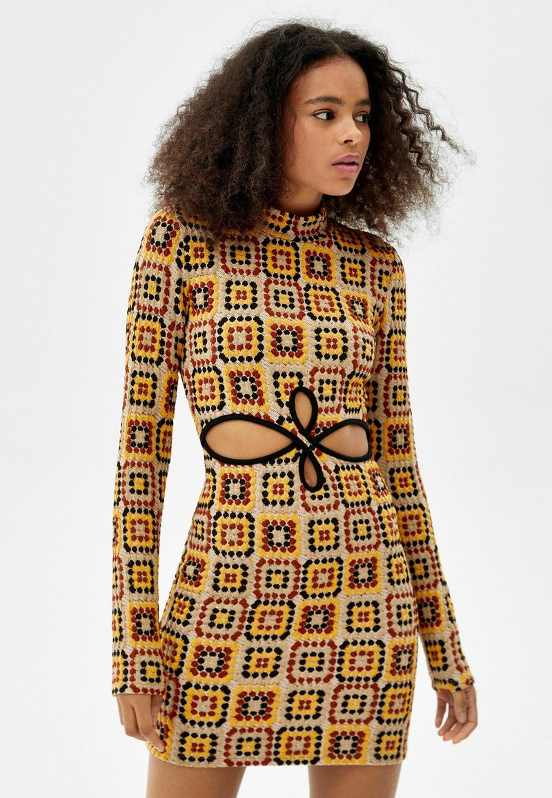 Damen Kleider | Bershka CROCHETEtuikleidcamel - ML52933 Damen Kleider | Bershka CROCHETEtuikleidcamel - ML52933