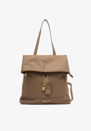 Sac à main en cuir marron avec rabat pliant, chaîne dorée et pendentif cadenas, bandoulière simple et poche avant avec détail du logo.