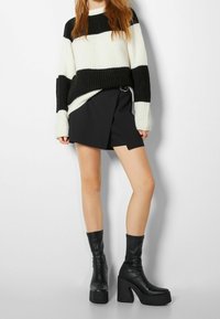 Bershka Stickad tröja - beige