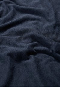 Thumbnail Image 5