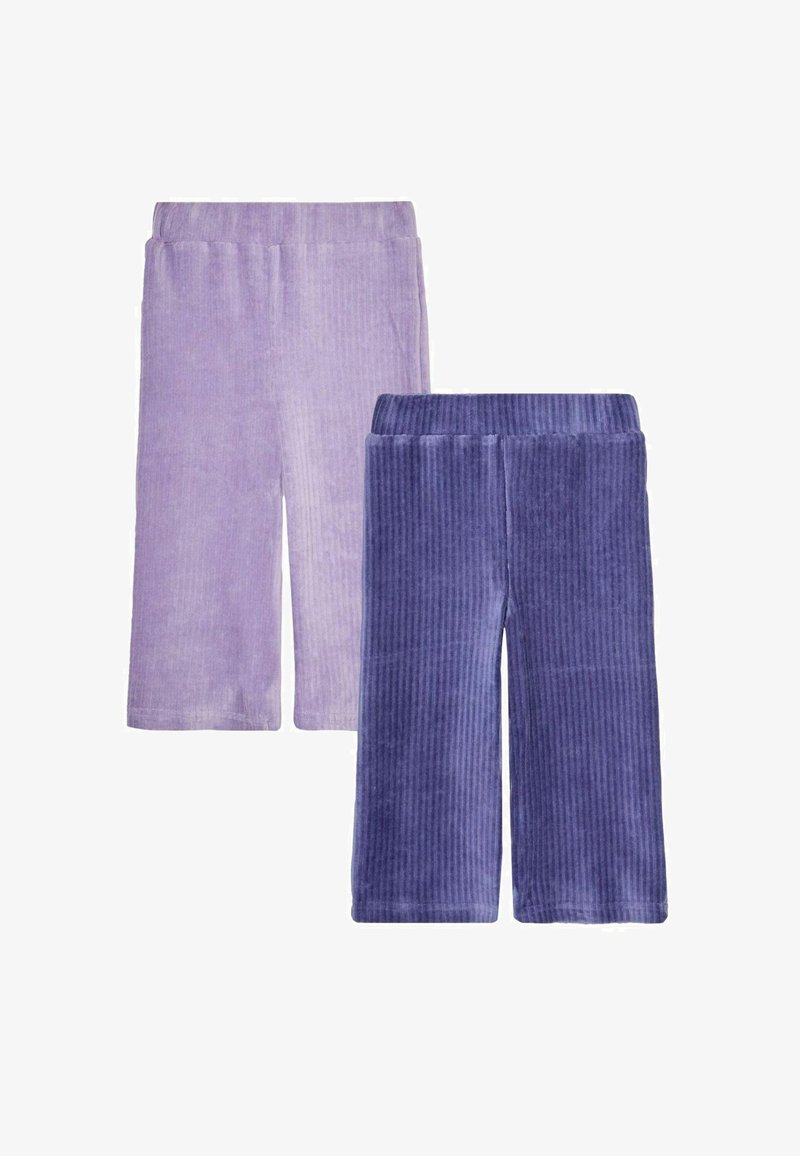 Két pár finom bordás anyagú kordbársony nadrág világoslila és sötétlila színben, bordázott textúrával és rugalmas derékkal.