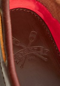 Next CLASSIC STANDARD - Båtsko - chestnut brown