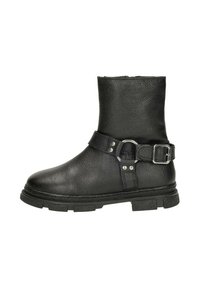 Zwarte leren enkelboot met een gestructureerde afwerking, een band met een gesp detail en een robuuste rubberen zool voor duurzaamheid.