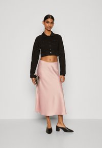 ONLY Petite ONLWESTA CROPPED - Traper jakna - washed black