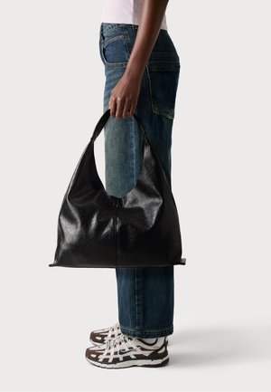 VMMONICA SHOULDER BAG - Handväska - black