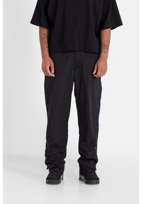 Unselected, black