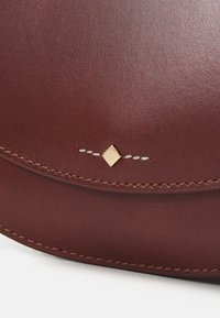 Maradji Skulderveske - cognac