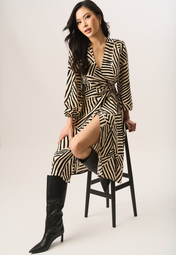 GEO PRINT ASSYMETRIC HEM WRAP MIDI  - Day dress - beige4