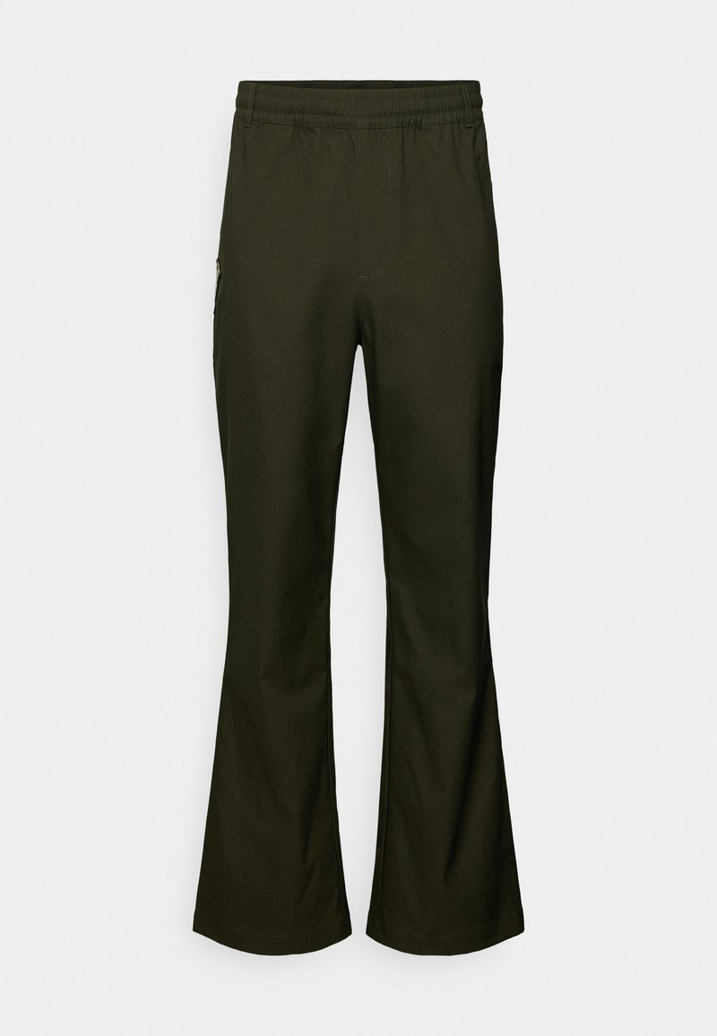 Zöld szárában bővülő nadrág rugalmas derékpánttal, oldalzsebekkel és sima, könnyű anyagból.