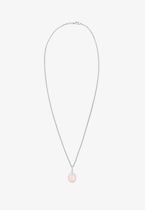 Sølv kæd necklaces med en oval pink ædelsten pendant med en glat overflade, indsat i en rund metalramme.