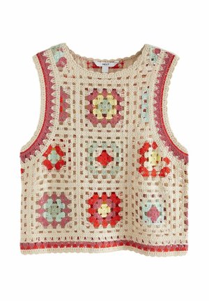 Gilet sans manches en crochet avec des motifs carrés multicolores en rouge, jaune, vert et rose sur fond beige, avec un col rond.