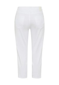 Pantalons en denim blanc avec une coupe droite, taille mi-haute et deux poches arrière. Texture lisse avec des détails de couture minimaux.
