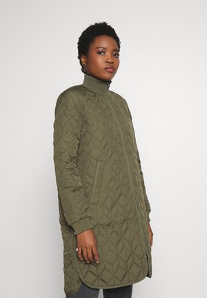 ART06 - Cappotto invernale - army