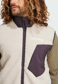 Adidas Terrex XPLORIC HIGH PILE FLEECE - Weste - beige