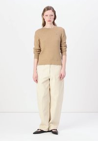 Tommy Hilfiger CABLE SWEATER - Pullover - safari