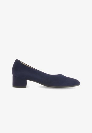 Donkerblauwe suède lage damesschoen met blokhak en afgeronde neus, zijaanzicht op witte achtergrond.