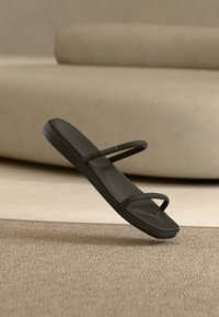 Δεν επιλέχθηκε, black