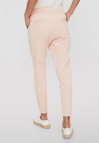 Vero Moda VMEVA STRING PANT NOOS - Tracksuit bottoms - rose