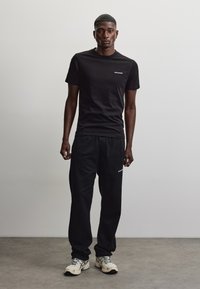 Ikke valgt, black