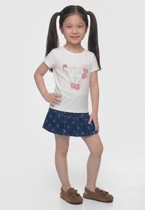 Guess, BEDRUCKTES LOGO-T-SHIRT - T-shirts print - weiß