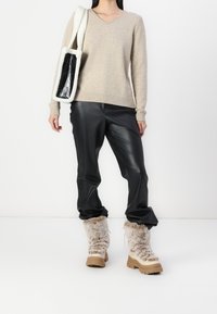 VILA Stickad tröja - beige