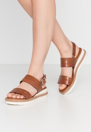Platform sandals - cognac
