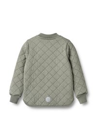 Prešita, svetlo olivno zelena majica z vzorcem diamantov, z rebrastimi manšetami in ovratnikom, s centralno logo značko na hrbtni strani.