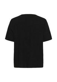 Svart t-shirt med kort ärm och avslappnad passform. Har en enkel rund halsringning och ett slätt, lätt texturerat tyg.