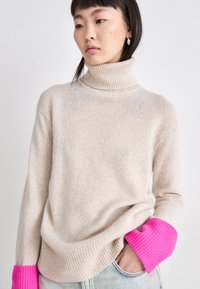 FROM FUTURE Trui - beige
