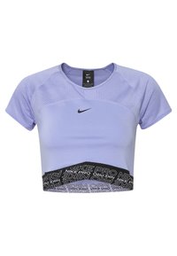 Lavendel Nike Pro Dri-FIT kortärmad idrottströja med cropped design och svart elastisk fåll med upprepad text "NIKE PRO".